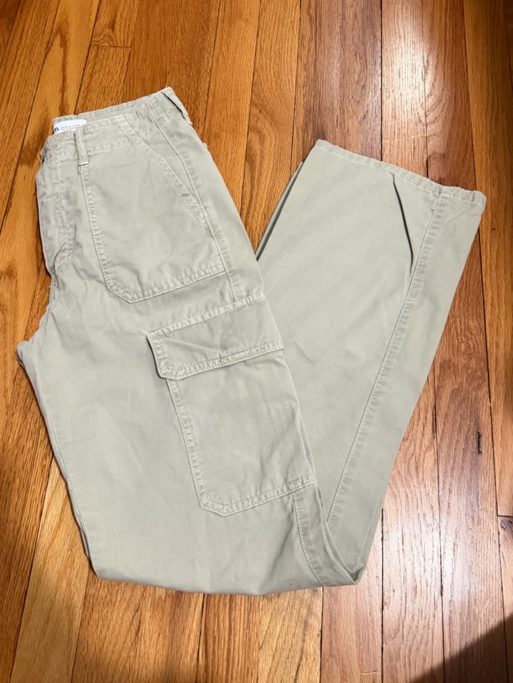 Women's Lightweight Cargo Pants in Light Khaki